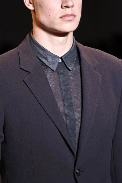 Look 32